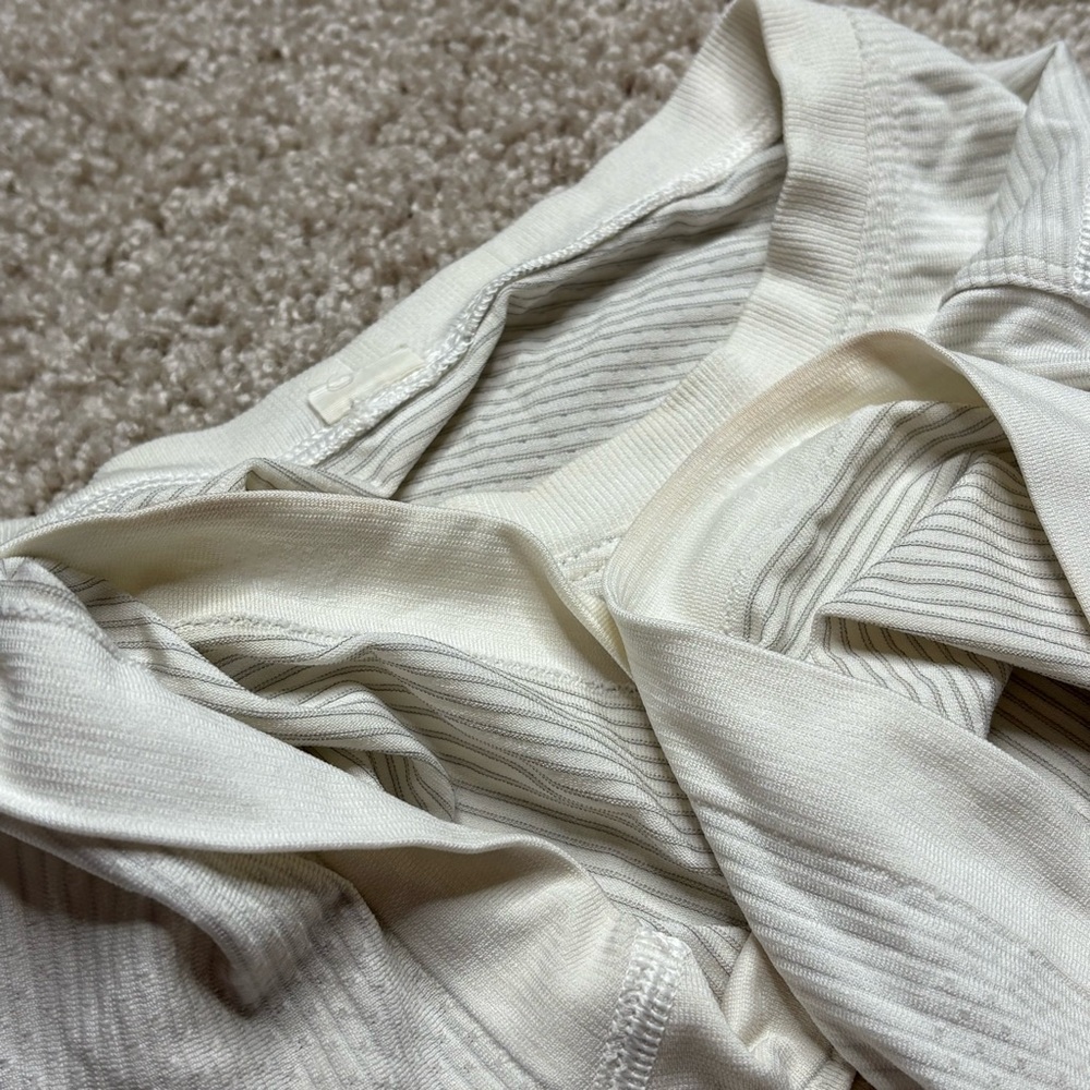 Lululemon Swiftly Breathe Short Sleeve - Picture 9 of 9